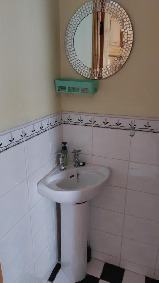 Small Single Room Letterkenny Exterior photo